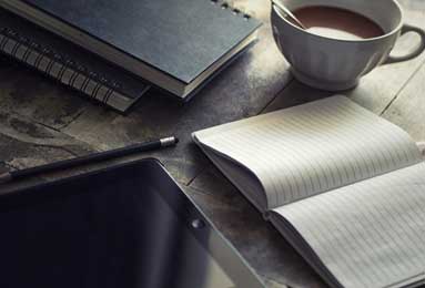 始祖鸟母公司发布上市后首份财报，麦当劳冠名法甲