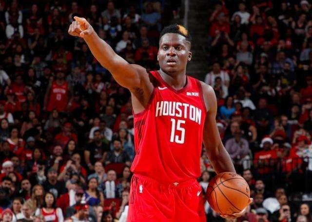 app下载-火箭弃将中锋签老鹰，受限双向身份签正式合同，不经意变NBA首人