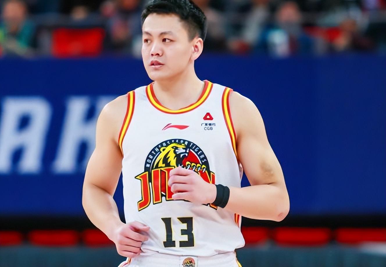 开云体育-CBA消息：辽宁补强签约姜宇星，陈家政彰华非展望新赛季
