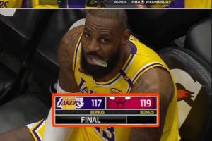 体育视频直播-出来混要还✊昨日詹姆斯压哨绝杀 今日基迪在其头上后场逆天绝杀