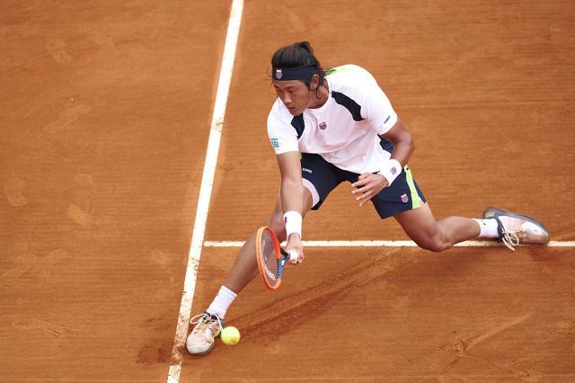 kaiyun 官网-张之臻红土首站一胜一负 新战术能否带来新突破？